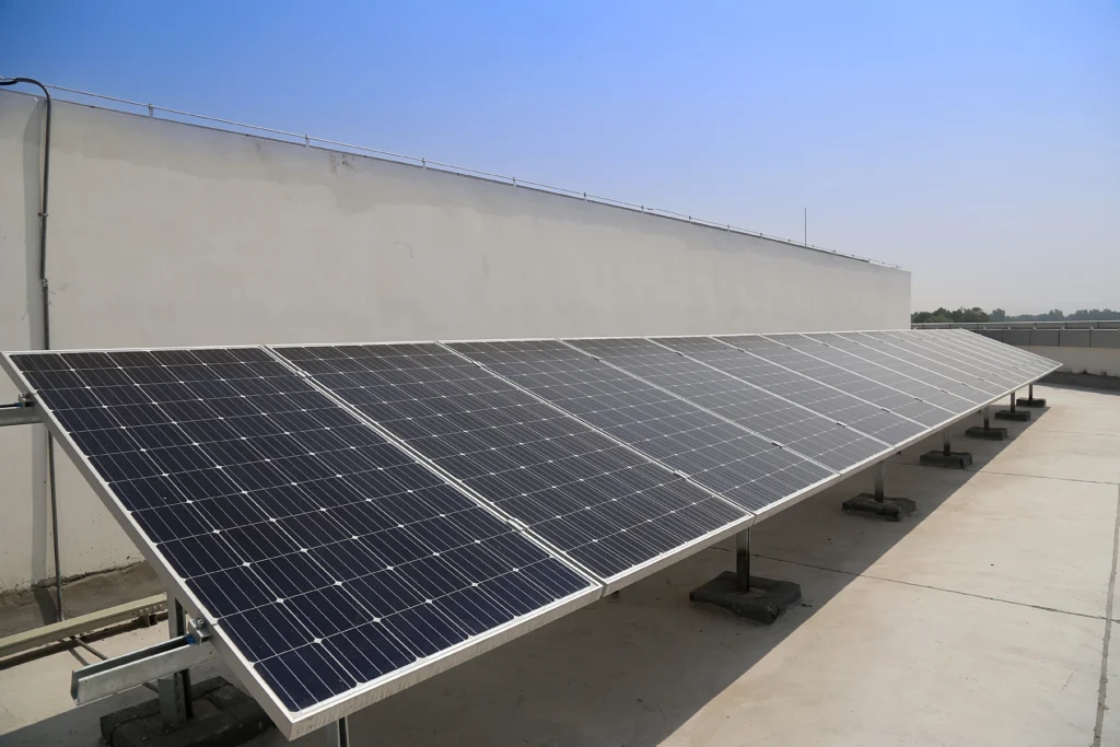 How Much Does a 10 kW Solar Panel System Cost in India (2025)?