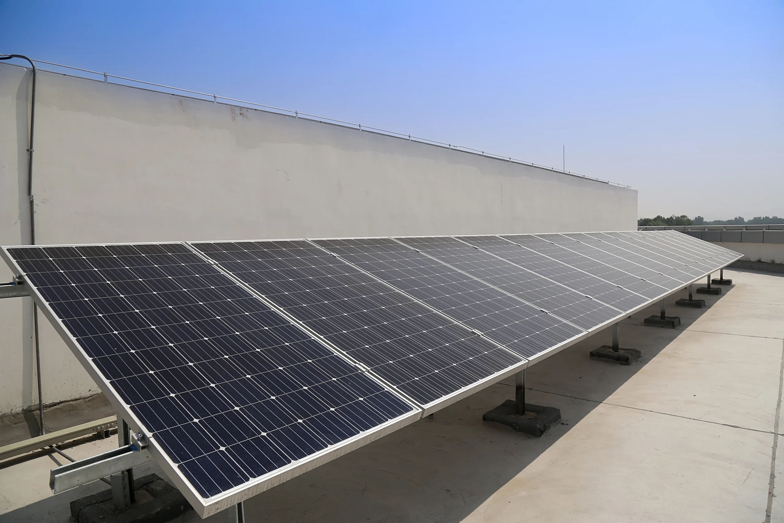 How Much Does a 10 kW Solar Panel System Cost in India (2025)?